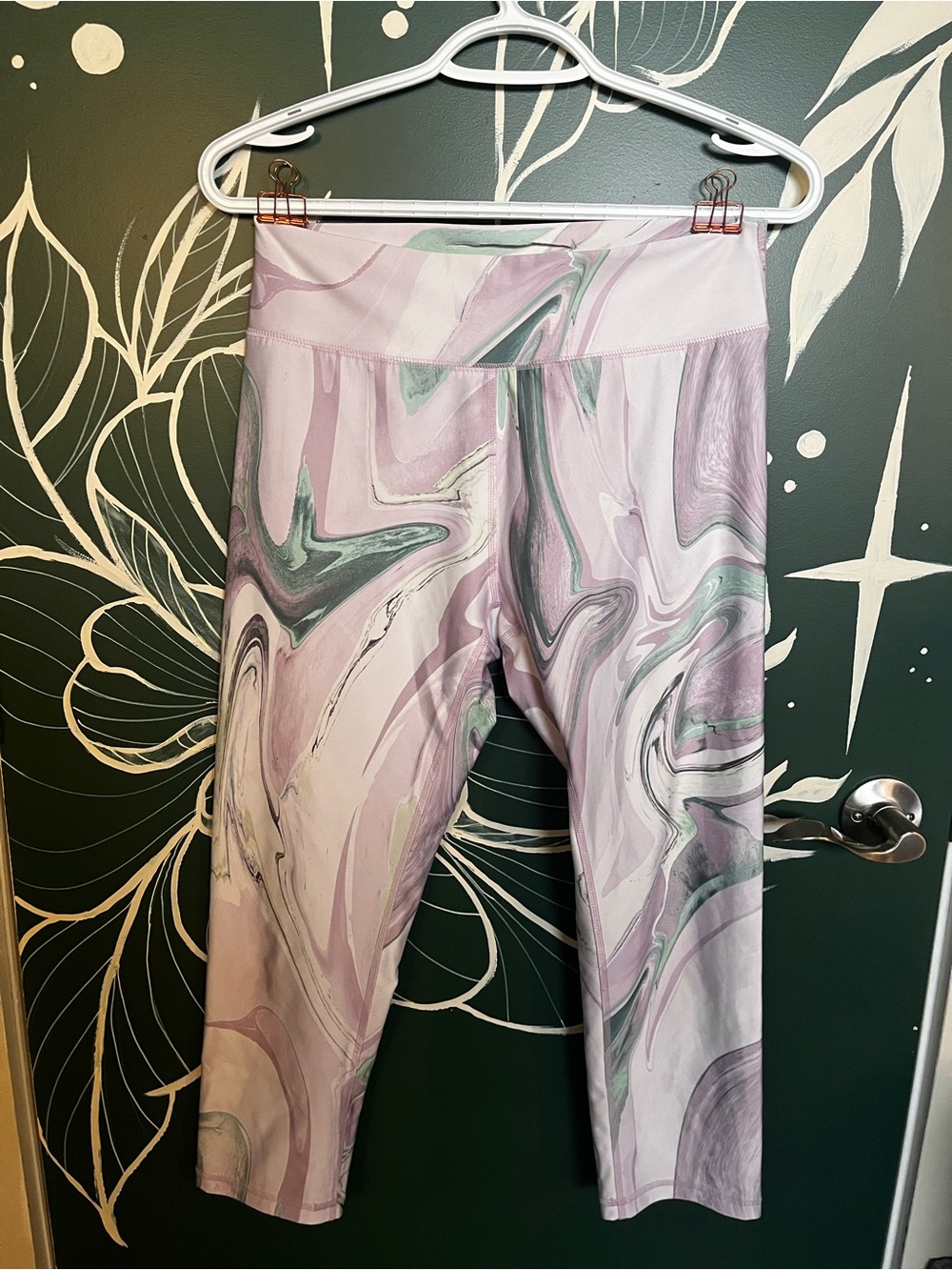 💜💚 Joe Fresh Marble-Print Capri Leggings 💚💜